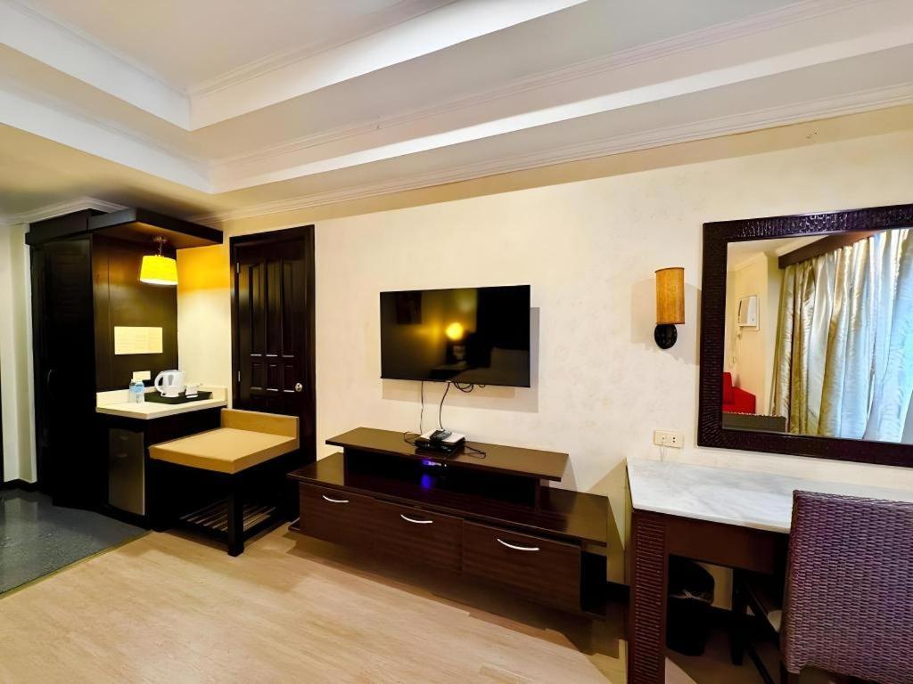 Mo2 Westown Hotel San Juan Bacolod Kültér fotó